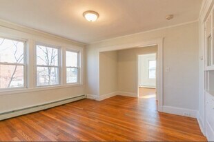 67 Stanley St, Unit 3 in Boston, MA - Building Photo