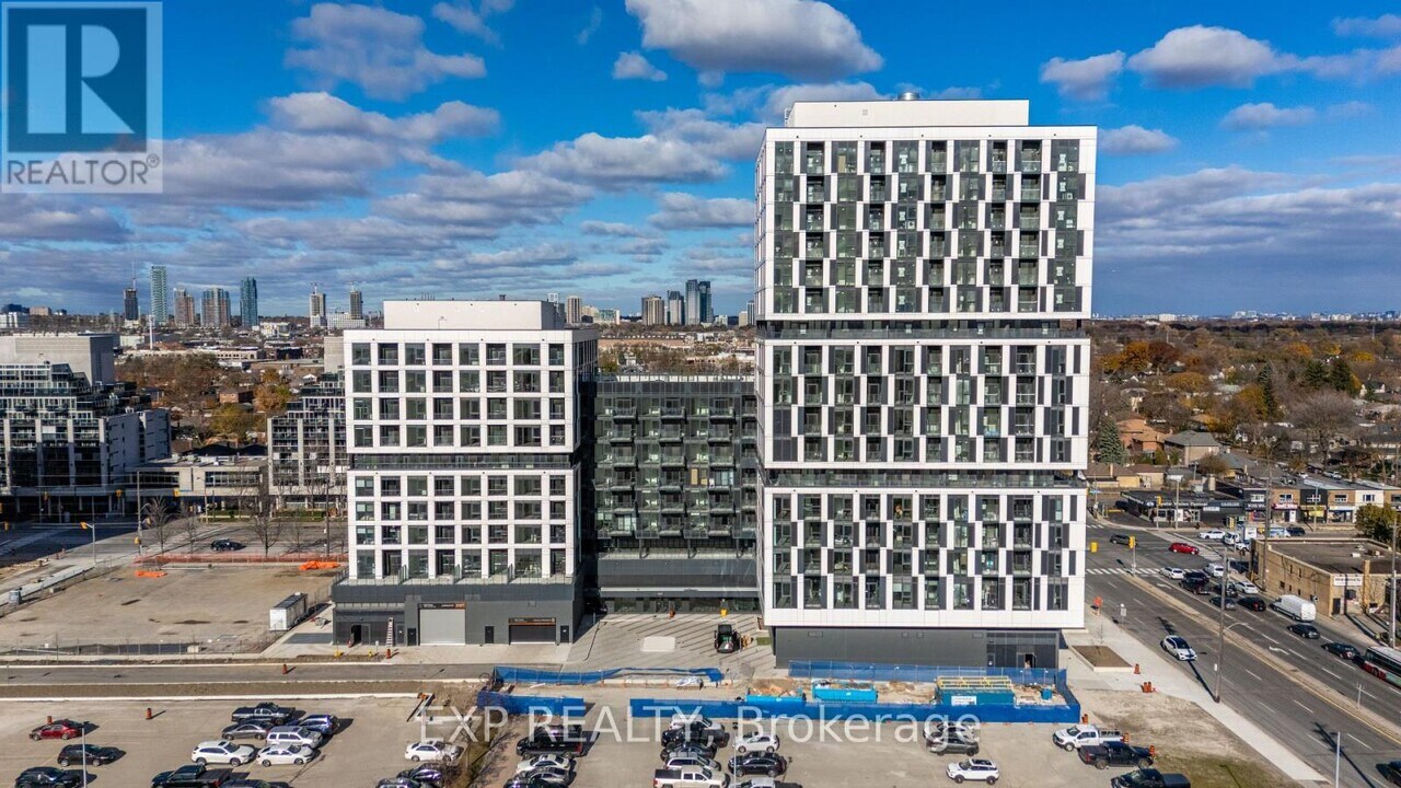 1007 The Queensway in Toronto, ON - Building Photo
