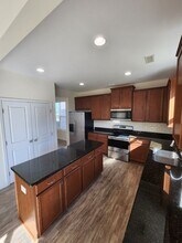 1205 Willowcrest Rd in Durham, NC - Foto de edificio - Building Photo