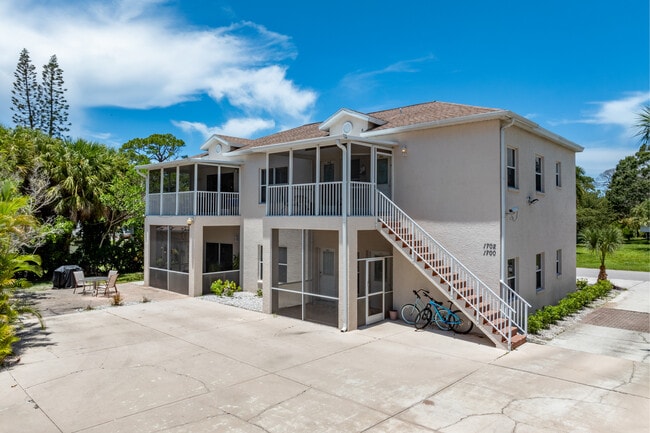 1700-1704 Redwood St in Sarasota, FL - Foto de edificio - Building Photo