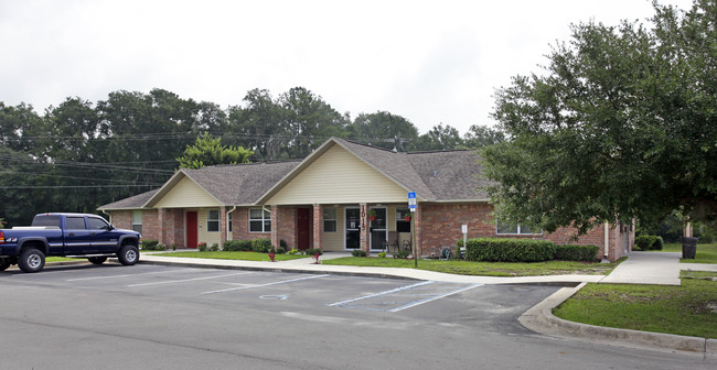 Thornwood Terrace Apartments in Lake City, FL - Foto de edificio - Building Photo