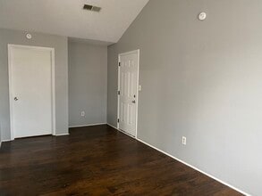 21 Brianfield Cv, Unit C in Jackson, TN - Building Photo - Building Photo