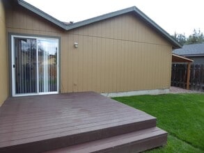 1774 NE Bobbie Ct in Bend, OR - Building Photo - Building Photo