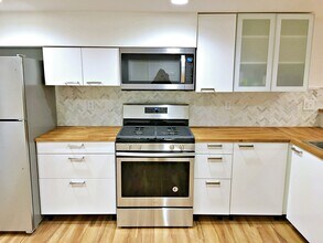 5404 NE 54th Ave in Portland, OR - Building Photo - Building Photo