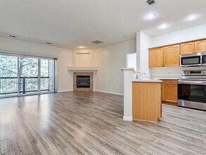 7459 S Alkire St, Unit Alkire in Littleton, CO - Foto de edificio - Building Photo