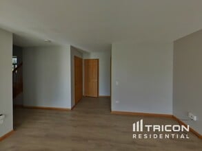 50 Raven Dr in Aurora, IL - Building Photo - Building Photo