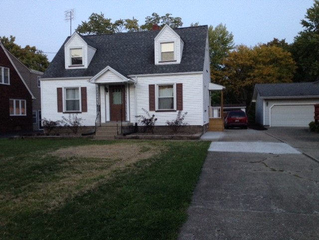 property at 25 Trumbull Ave SE
