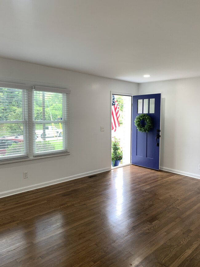 2328 Johnson Ferry Rd in Chamblee, GA - Building Photo - Building Photo