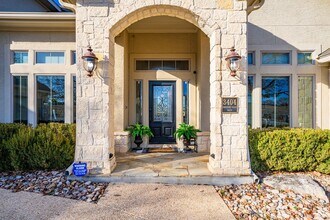 3404 Comanche Trace Dr in Kerrville, TX - Building Photo - Building Photo