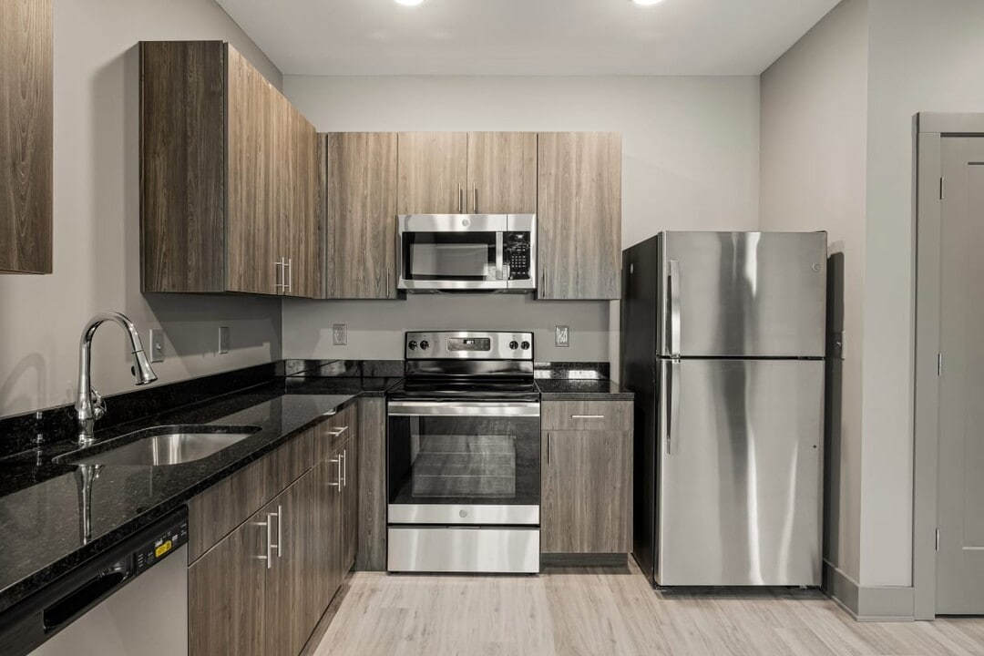 Esker Square in Holt, MI - Foto de edificio