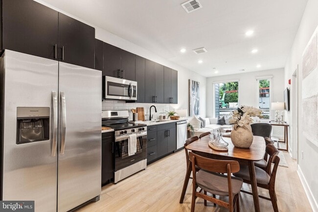 6910 Ridge Ave, Unit 312 in Philadelphia, PA - Building Photo - Building Photo