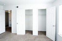 Regency Woods photo'