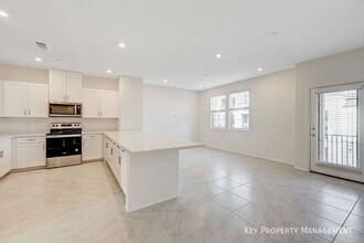 5740 CRENELLATED St in Las Vegas, NV - Building Photo - Building Photo