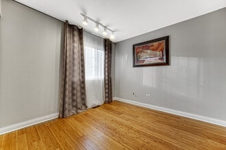 446 Irvine Ct in Wheeling, IL - Building Photo - Building Photo