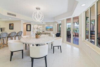 100 SE 5th Ave, Unit 305 in Boca Raton, FL - Building Photo - Building Photo