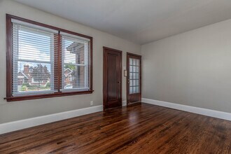 5738 Chippewa St, Unit 5738 in St. Louis, MO - Building Photo - Building Photo