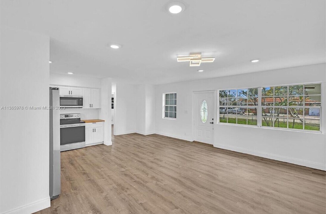 1150 SW 46th Ave in Plantation, FL - Building Photo