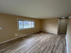 22 Whispering Dr in Trotwood, OH - Building Photo - Building Photo