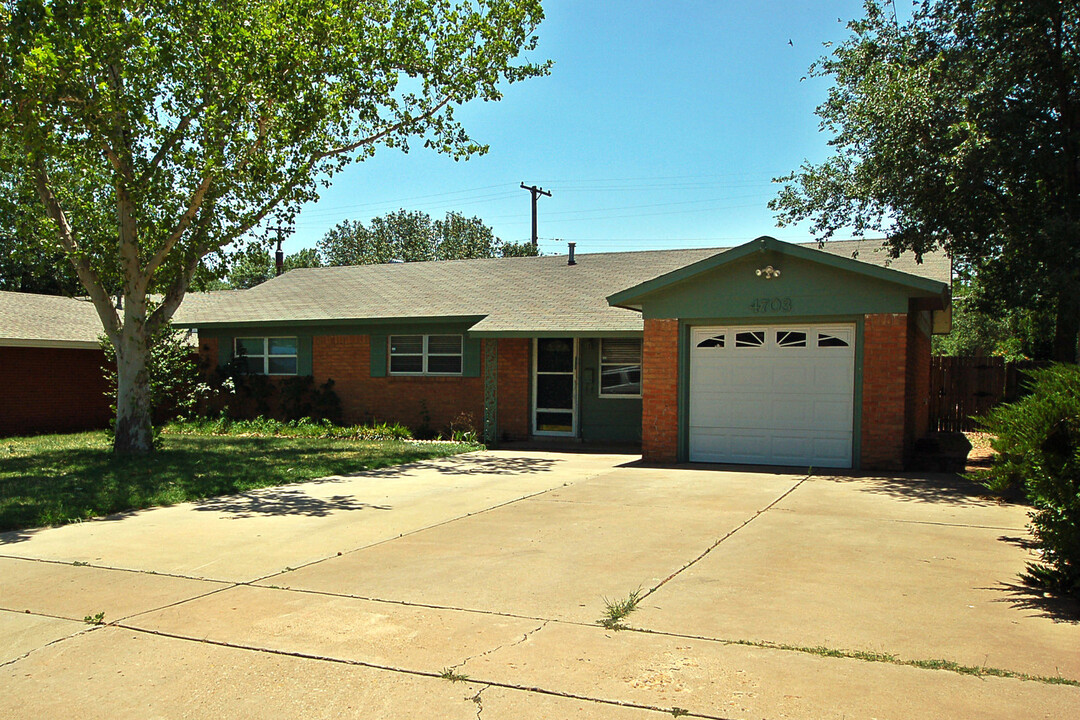 4703 46th St in Lubbock, TX - Building Photo