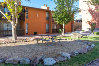 Luna Verde Apartments in El Paso, TX - Building Photo - Building Photo