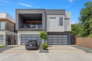 2335 Kirby St in Dallas, TX - Building Photo