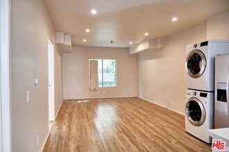 1242 9th Ct in Santa Monica, CA - Building Photo - Building Photo