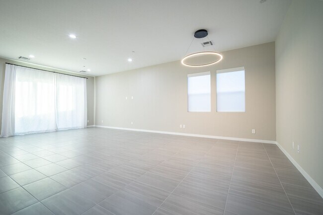 117 Brixton Ave in Henderson, NV - Building Photo - Building Photo