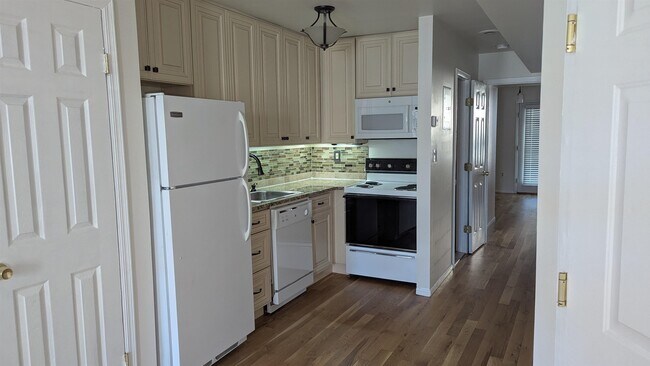 328 Monroe St in Hoboken, NJ - Building Photo - Building Photo