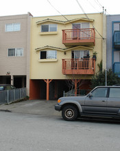 690 Villa St in Daly City, CA - Building Photo - Building Photo