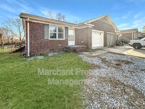 4712 Old Spartanburg Rd in Taylors, SC - Building Photo - Building Photo