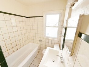 15901 Lotus Dr in Cleveland, OH - Building Photo - Building Photo