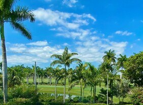 5800 La Gorce Dr in Miami Beach, FL - Building Photo