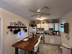 4725 Orchid St in Baton Rouge, LA - Foto de edificio - Building Photo