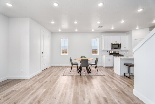484 W Greenstone Pl in Saint George, UT - Building Photo - Building Photo