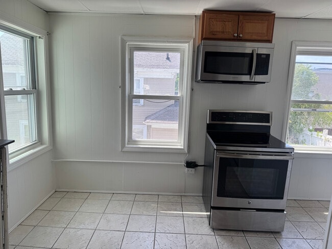 18 Pleasant St in Lawrence, MA - Building Photo - Building Photo