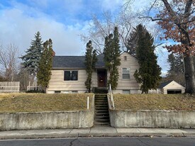 1040 NE Duncan Ln in Pullman, WA - Building Photo