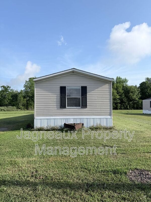 property at 1914 Center St