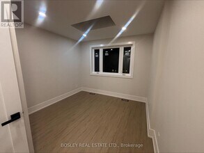 686 Rhodes Ave in Toronto, ON - Building Photo - Building Photo