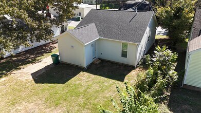 423 Fairmont Ave in Jackson, TN - Building Photo - Building Photo