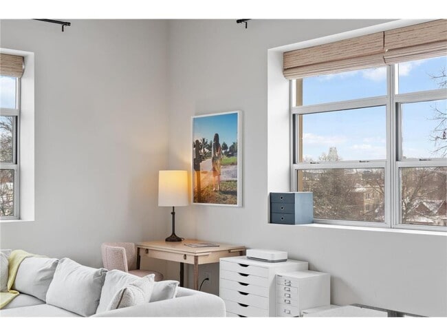 111 E Franklin Ave in Minneapolis, MN - Building Photo - Building Photo