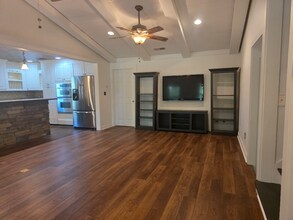 547 Toonigh Rd in Woodstock, GA - Building Photo - Building Photo