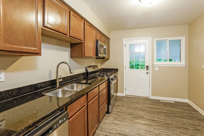 1463 Deerfield Rd in Deerfield, IL - Building Photo - Building Photo