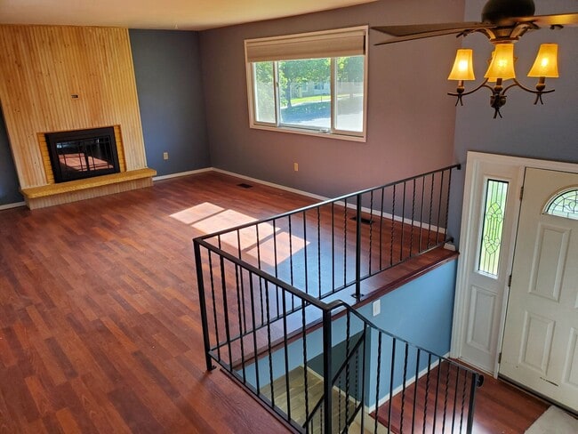 4023 S Lacey St in Spokane, WA - Foto de edificio - Building Photo