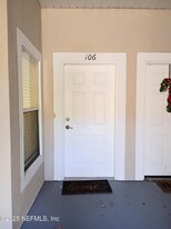6106 Maggies Cir in Jacksonville, FL - Building Photo