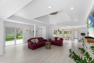 5516 Colbright Rd in Greenacres, FL - Building Photo - Building Photo