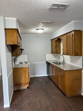 1718-1721 Clearwood Dr in Longview, TX - Foto de edificio - Building Photo