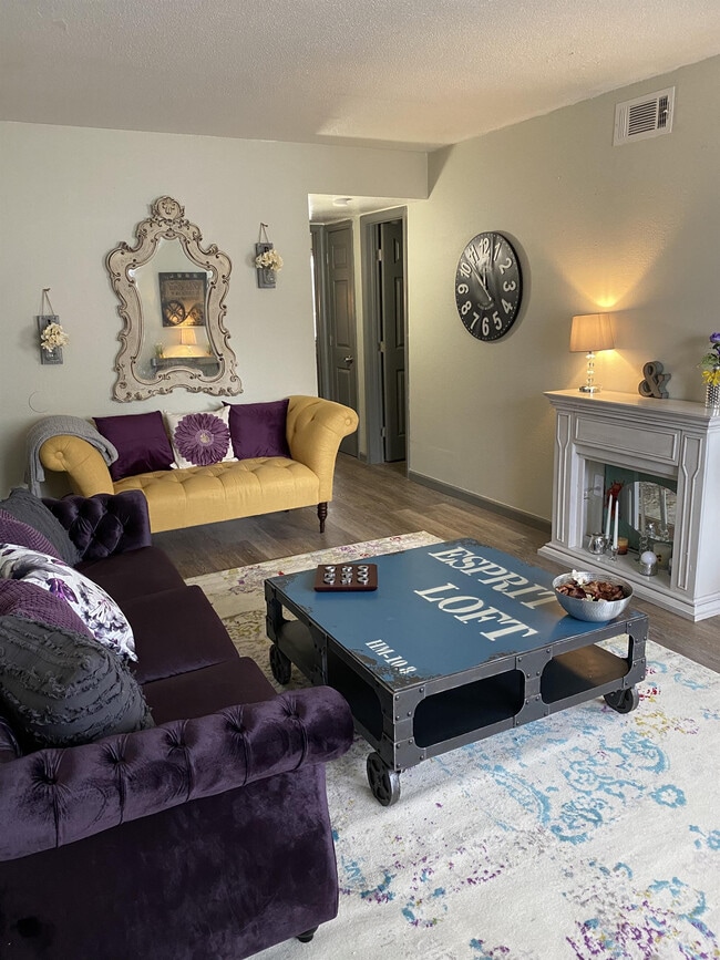 520 Bellwood Rd in Newport News, VA - Building Photo - Building Photo