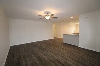 578 Brushwood Dr in Sumter, SC - Building Photo - Building Photo