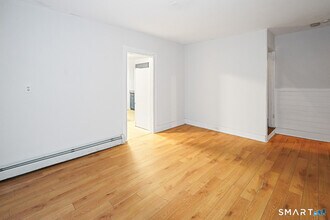 30 Edgewood St in Stafford, CT - Building Photo - Building Photo