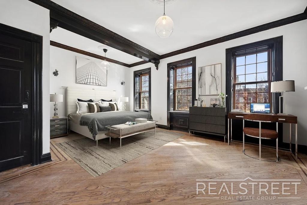 329 Decatur St in Brooklyn, NY - Building Photo